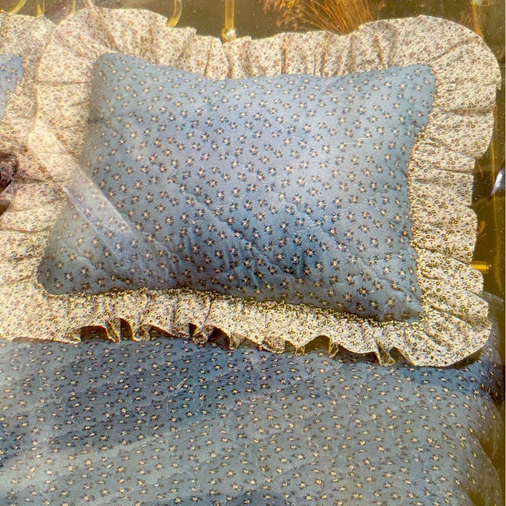 2 Vintage Pillowcases Ruffled Edge 20x26 inches 288 Slate Blue Calico Dream NEW